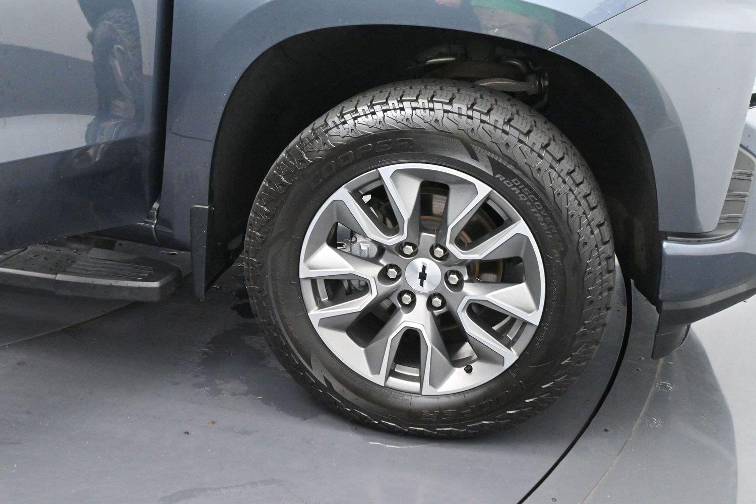 Used 2021 Chevrolet Silverado 1500 RST AWD/4WD image 31
