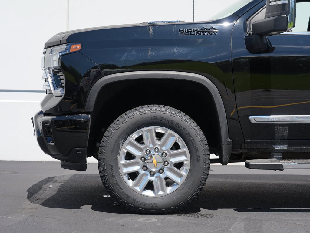 Certified 2025 Chevrolet Silverado 3500 High Country w/ High Country Premium Package AWD/4WD image 11