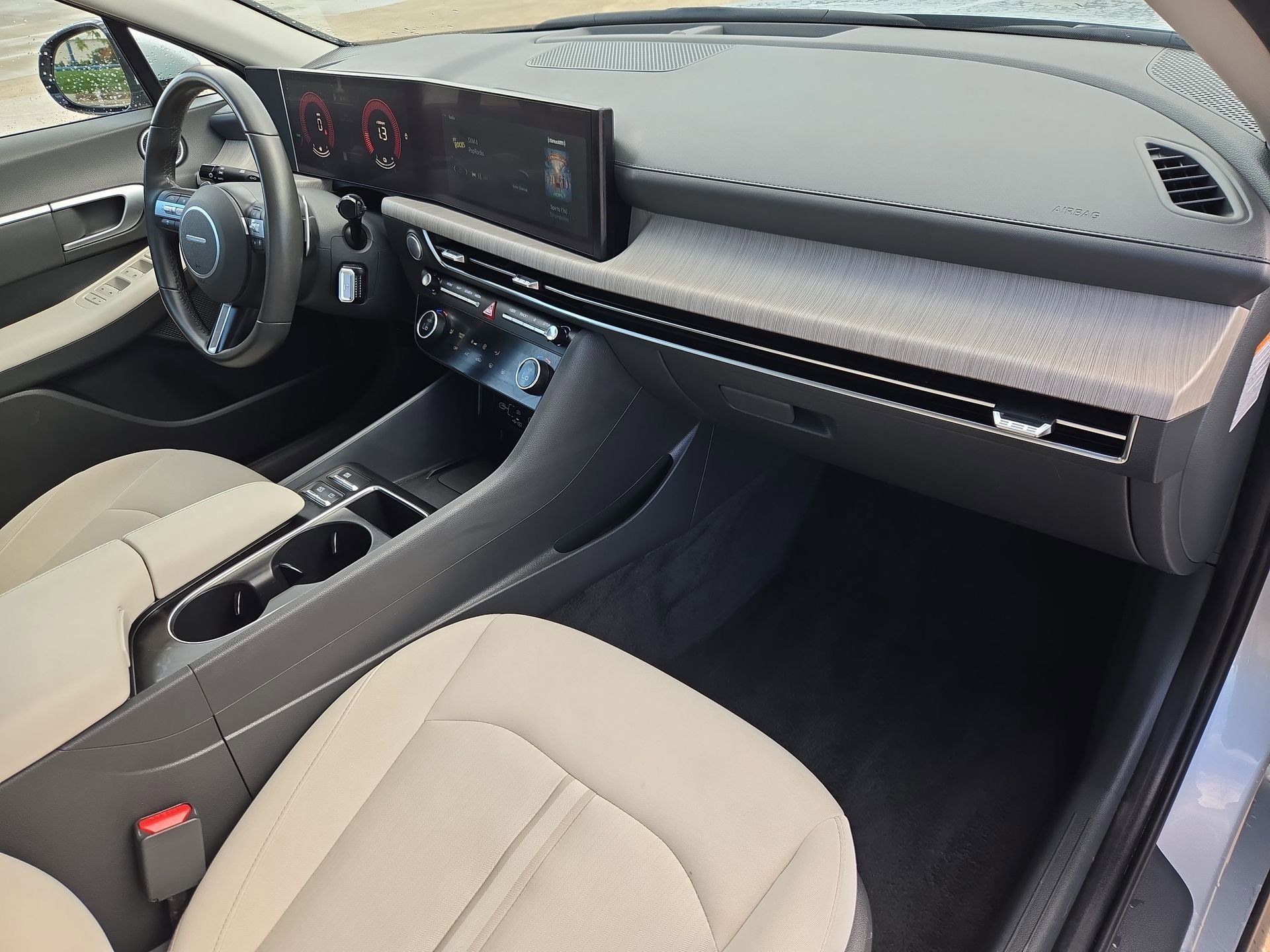Used 2025 Hyundai Sonata SEL FWD image 31