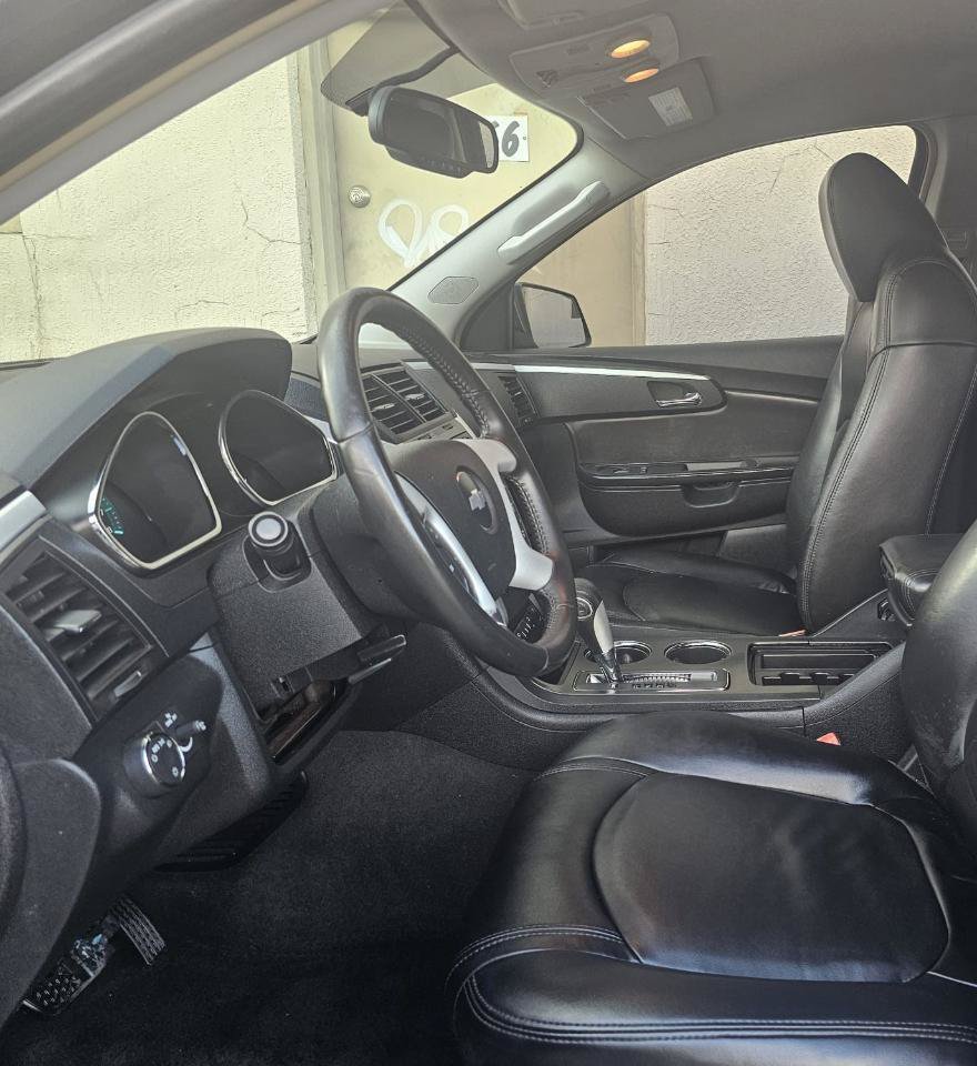 Used 2009 Chevrolet Traverse LT FWD image 20