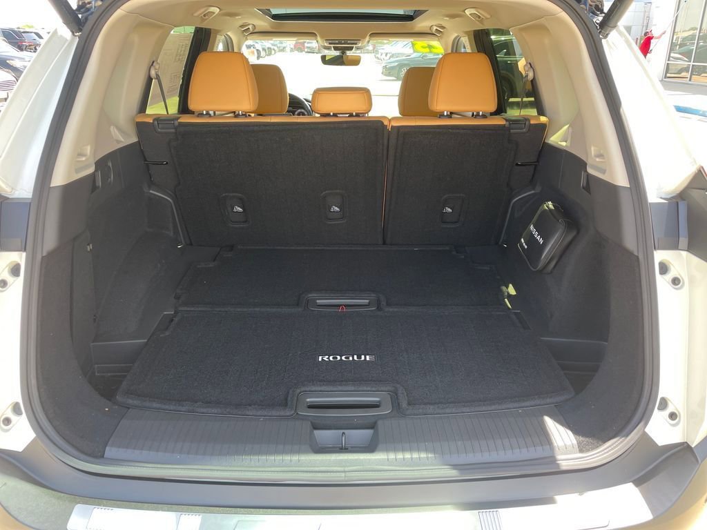Used 2023 Nissan Rogue Platinum AWD/4WD image 26