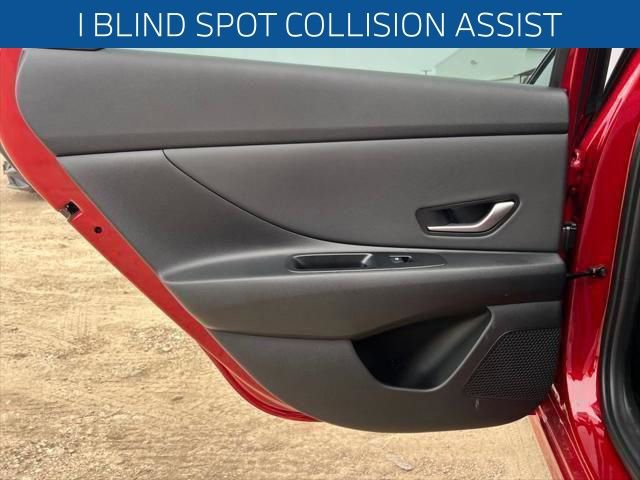 Used 2025 Hyundai Elantra SEL image 10