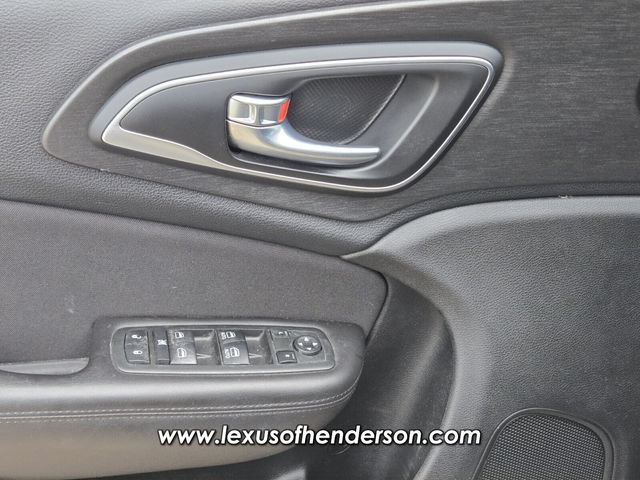 Used 2015 Chrysler 200 Limited w/ Convenience Group FWD image 19