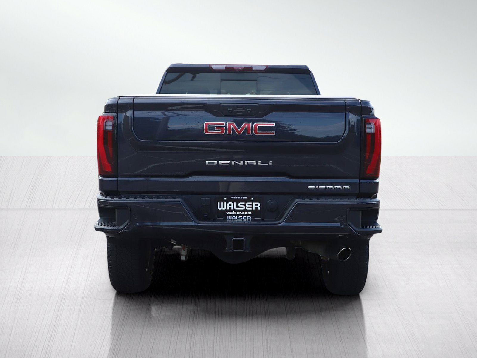 Used 2024 GMC Sierra 2500 Denali w/ Denali Reserve Package AWD/4WD image 4