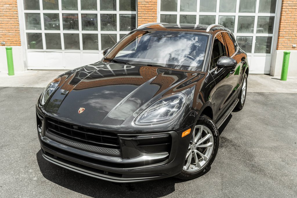 Used 2022 Porsche Macan image 2
