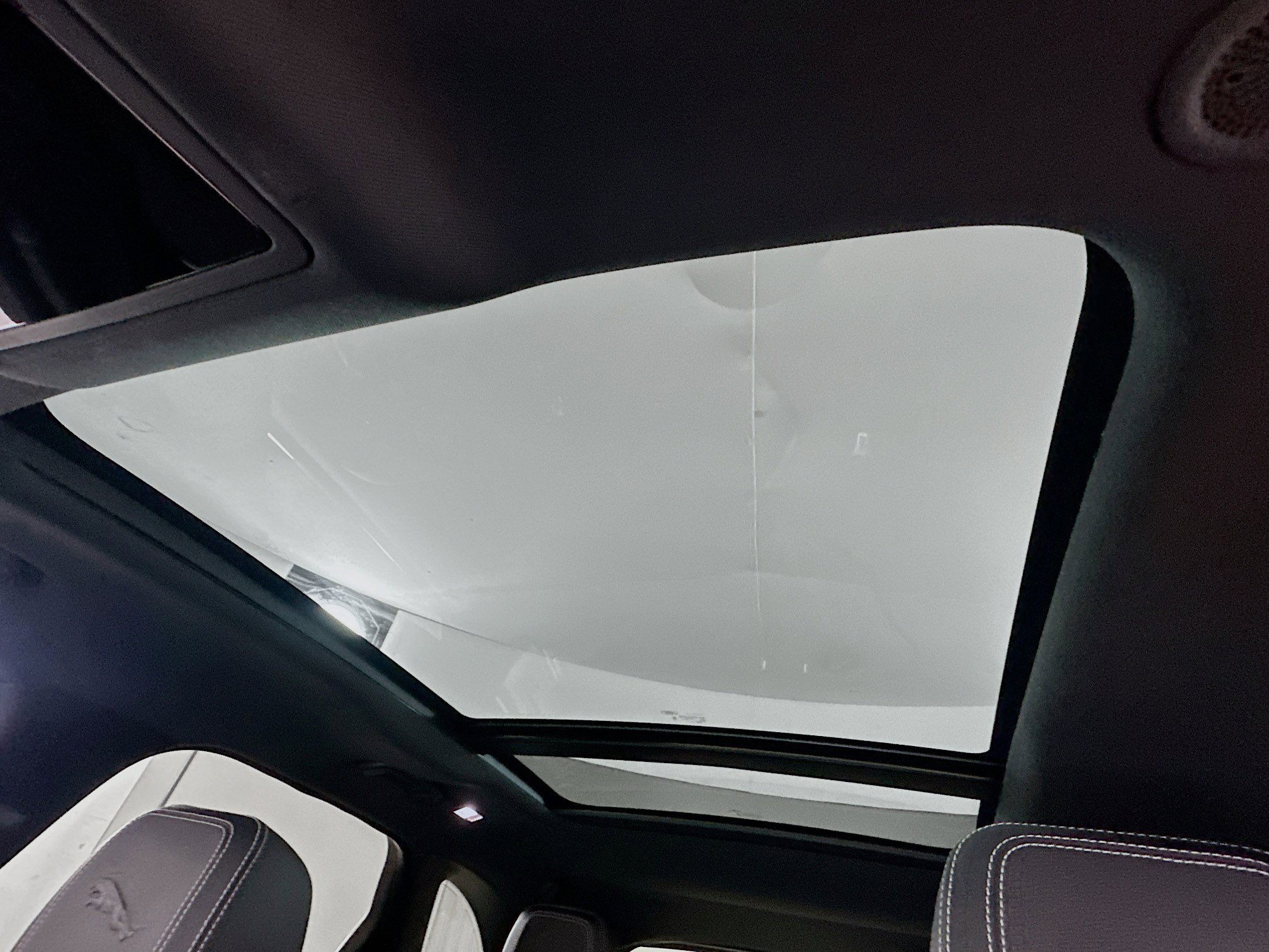 Used 2025 Jaguar F-PACE R-Dynamic S image 27