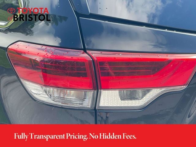 Used 2018 Toyota Highlander Plus AWD/4WD image 10