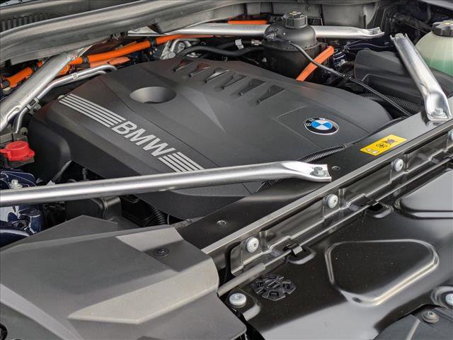New 2026 BMW X5 xDrive50e w/ Climate Comfort Package image 18