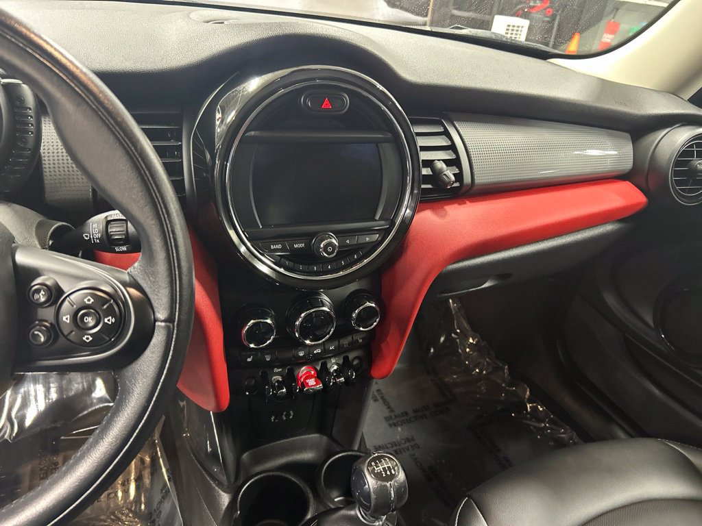 Used 2017 MINI Cooper 2-Door Hardtop FWD image 26