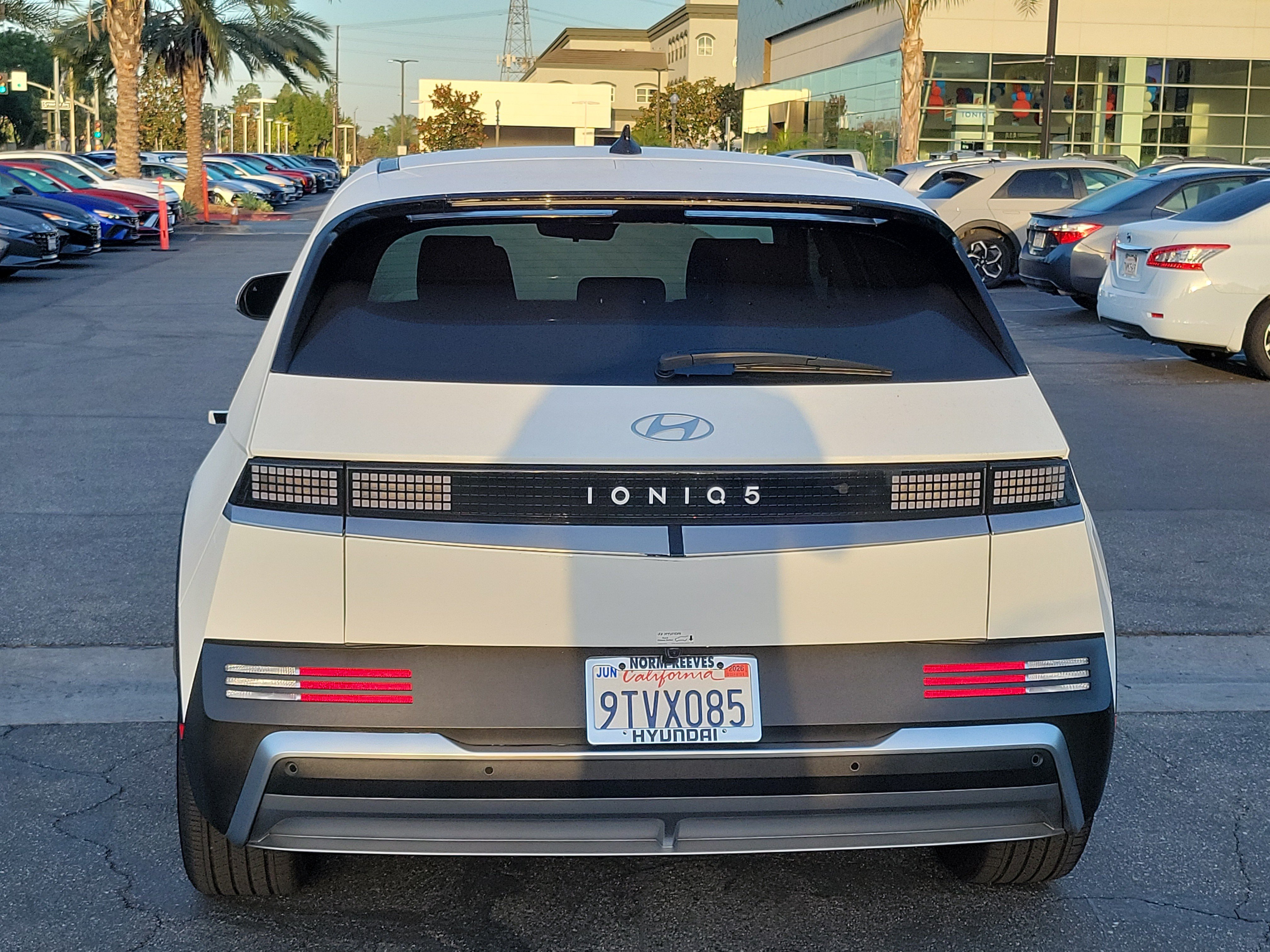 Certified 2025 Hyundai Ioniq 5 SE RWD image 4