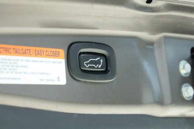 Used 2018 Mitsubishi Outlander SEL image 31