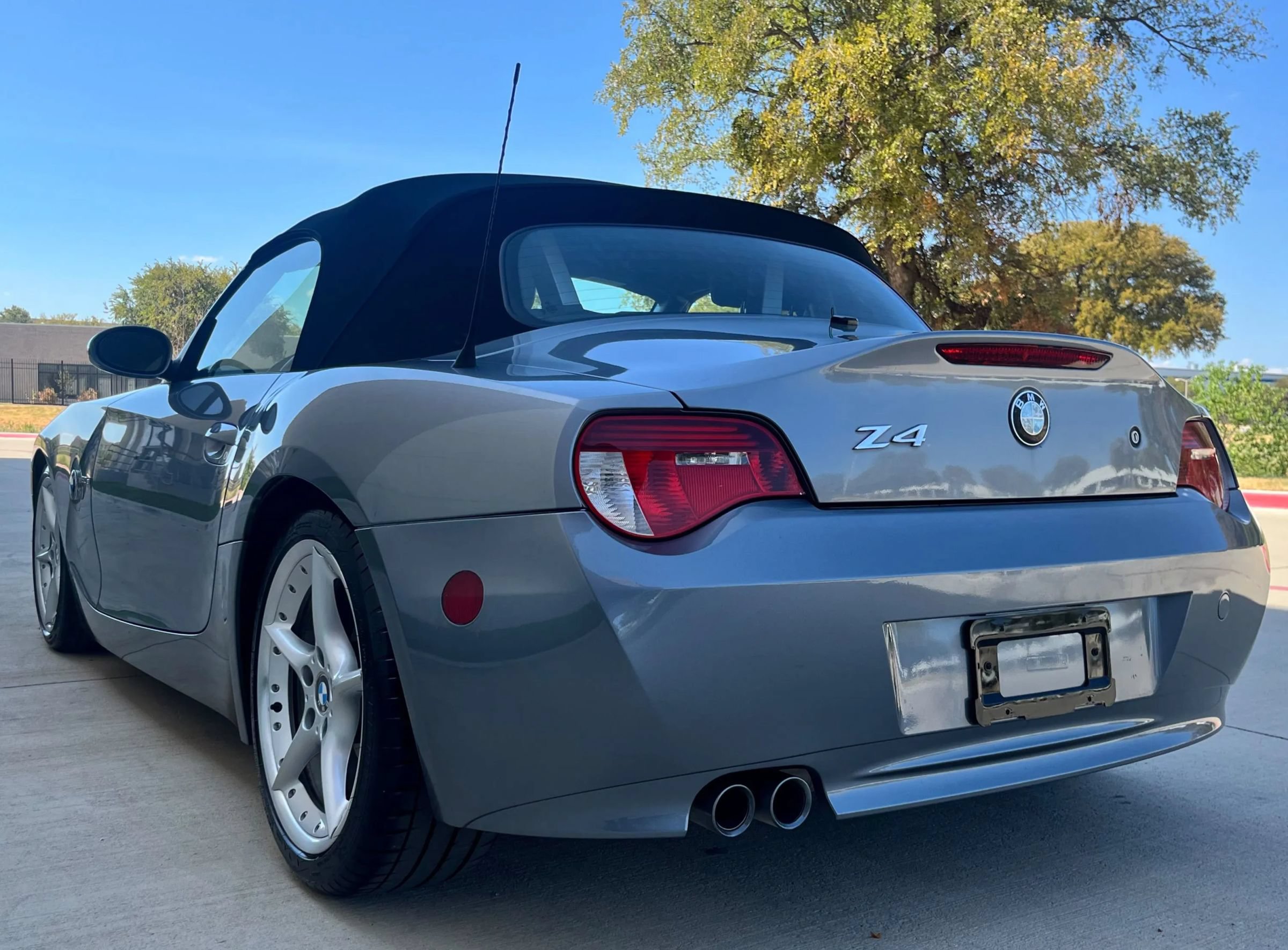 Used 2008 BMW Z4 3.0si RWD image 5