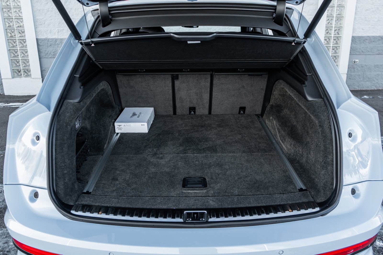 Certified 2022 Bentley Bentayga image 47