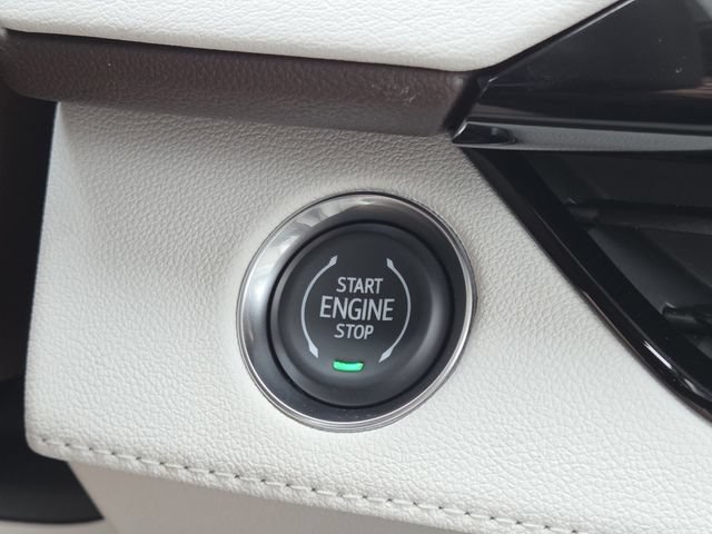 New 2026 Buick Enclave Avenir w/ Super Cruise Package AWD/4WD image 17