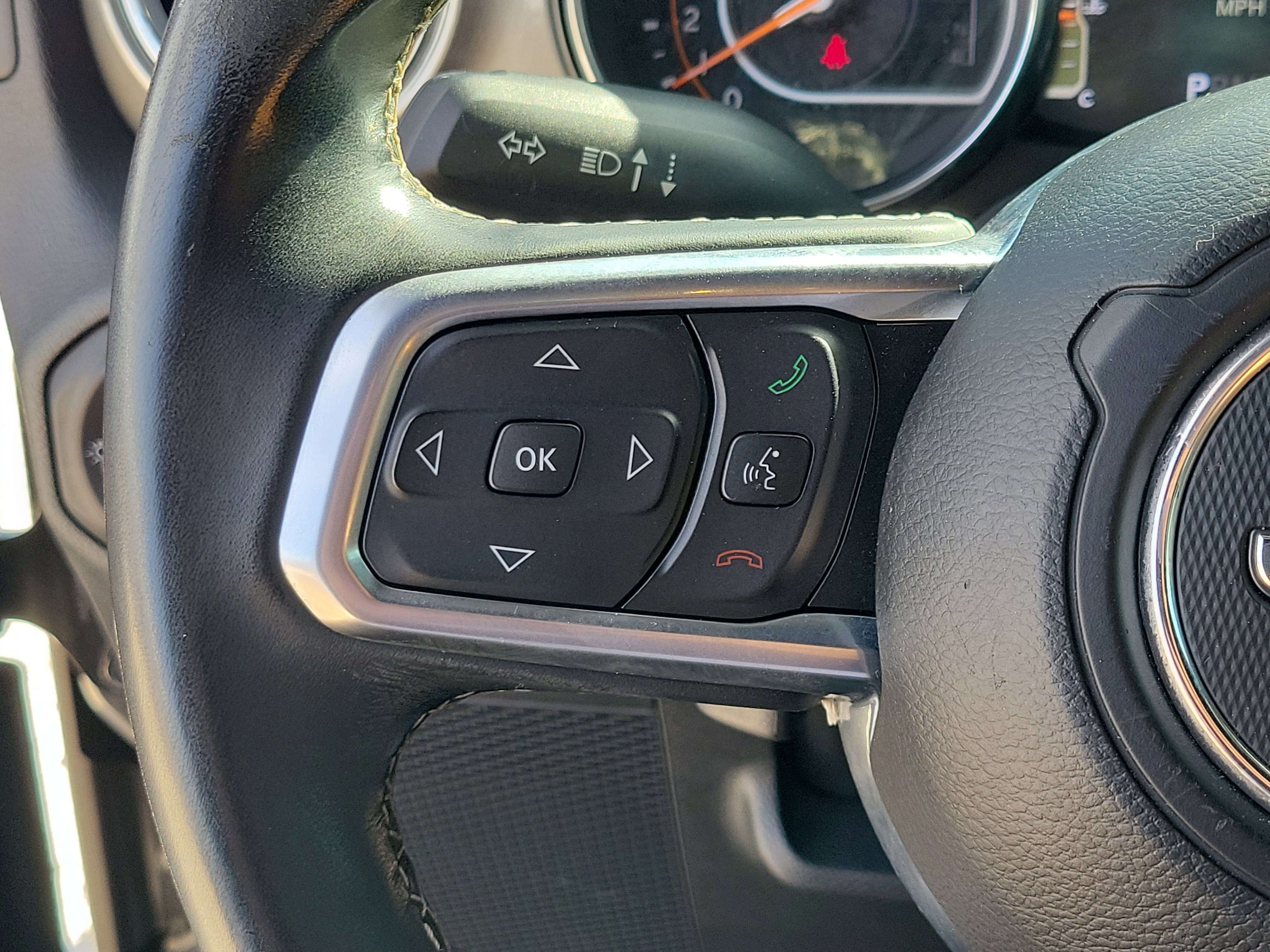 Used 2019 Jeep Wrangler Unlimited Sahara AWD/4WD image 25