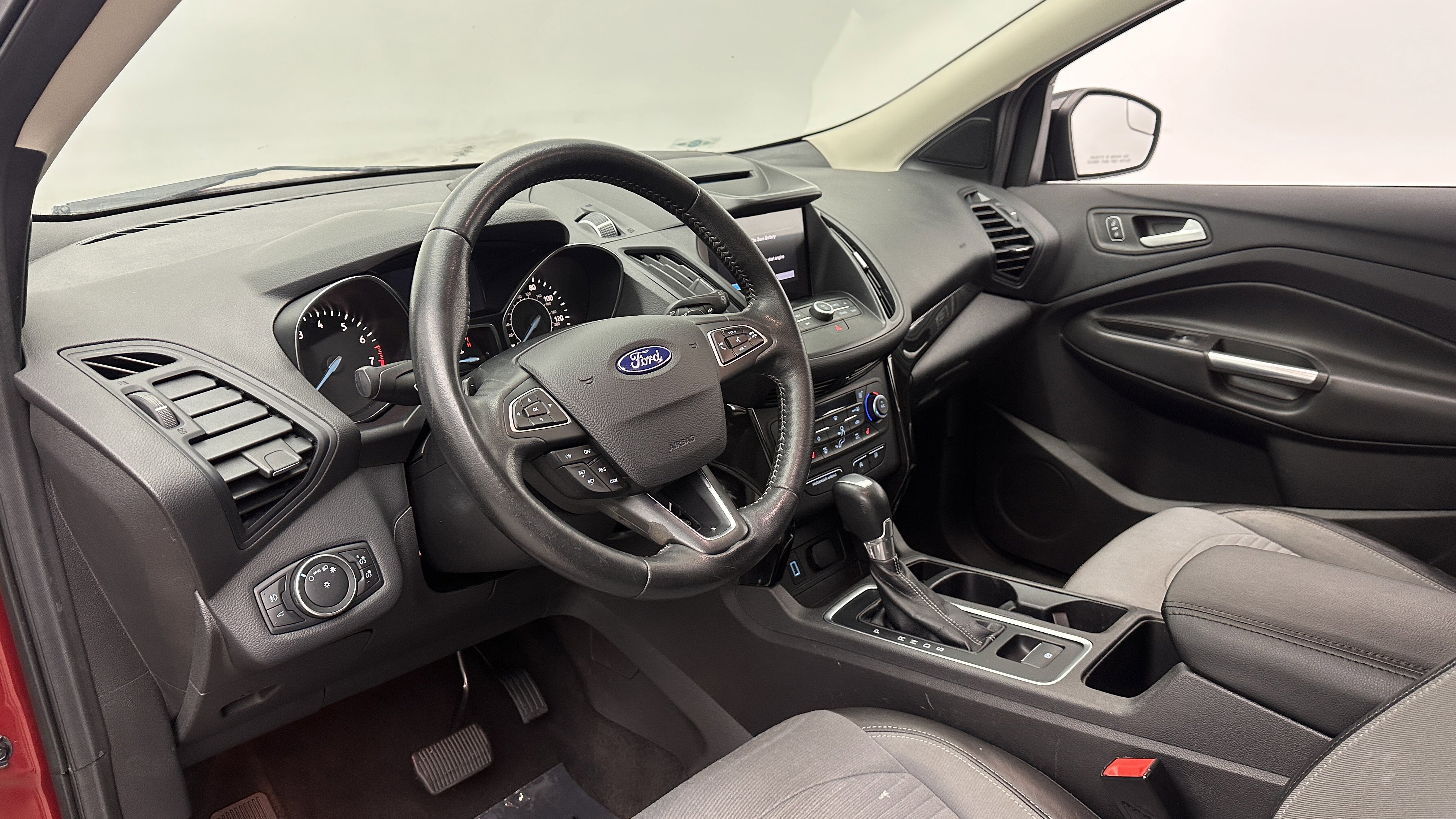 Used 2018 Ford Escape SE w/ SE Sport Appearance Package AWD/4WD image 8