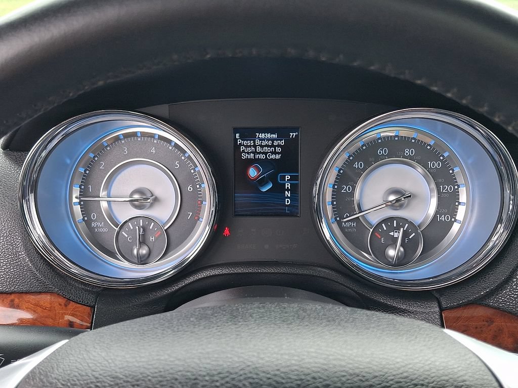 Used 2013 Chrysler 300 w/ Driver Convenience Group RWD image 21