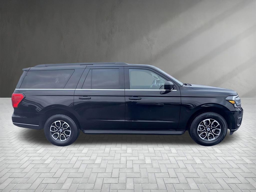 Certified 2023 Ford Expedition Max XLT image 5