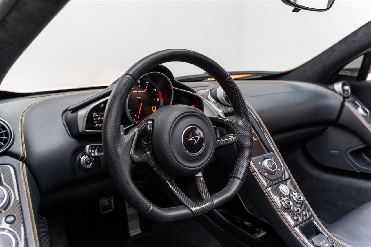 Used 2014 McLaren MP4-12C Spider RWD image 83