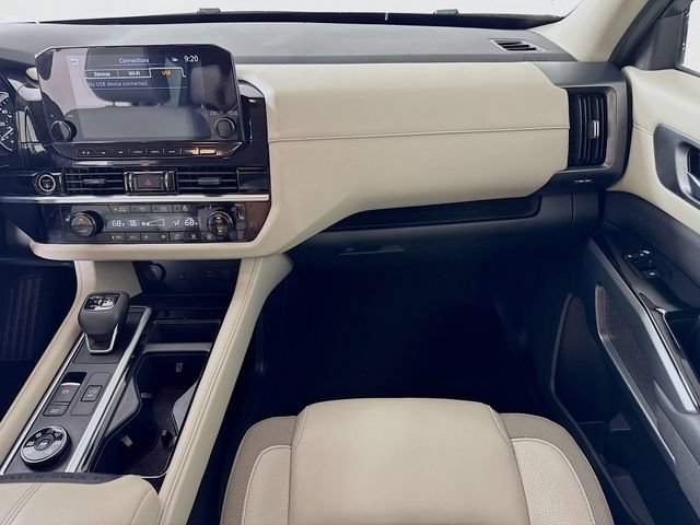 Used 2023 Nissan Pathfinder SL AWD/4WD image 40