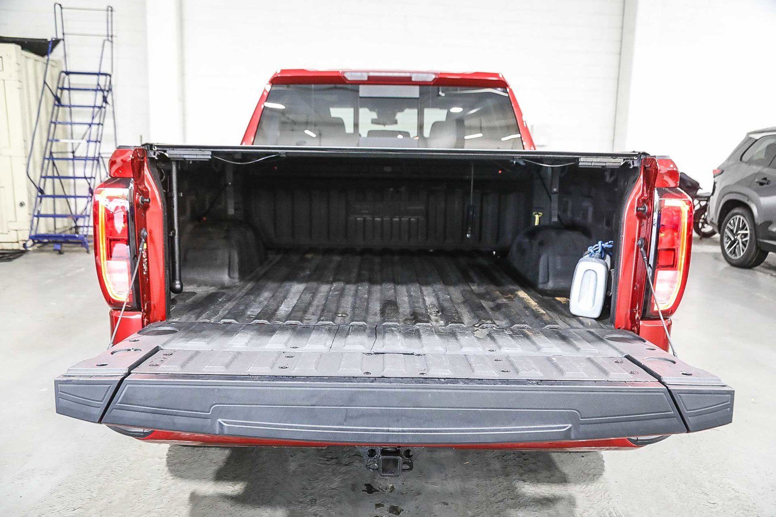 Used 2022 GMC Sierra 1500 Elevation w/ Elevation Premium Package image 25