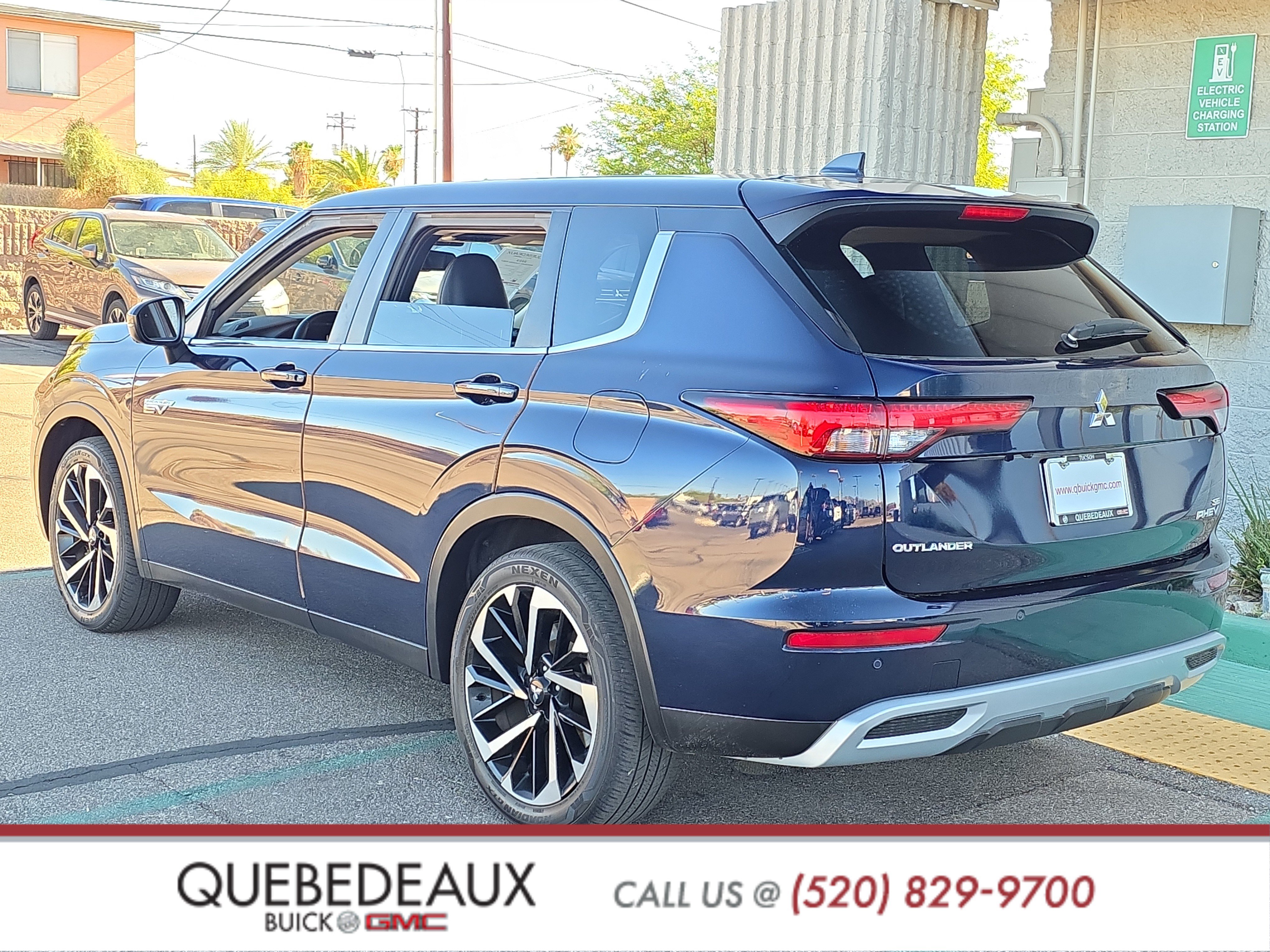 Used 2023 Mitsubishi Outlander SE AWD/4WD image 5