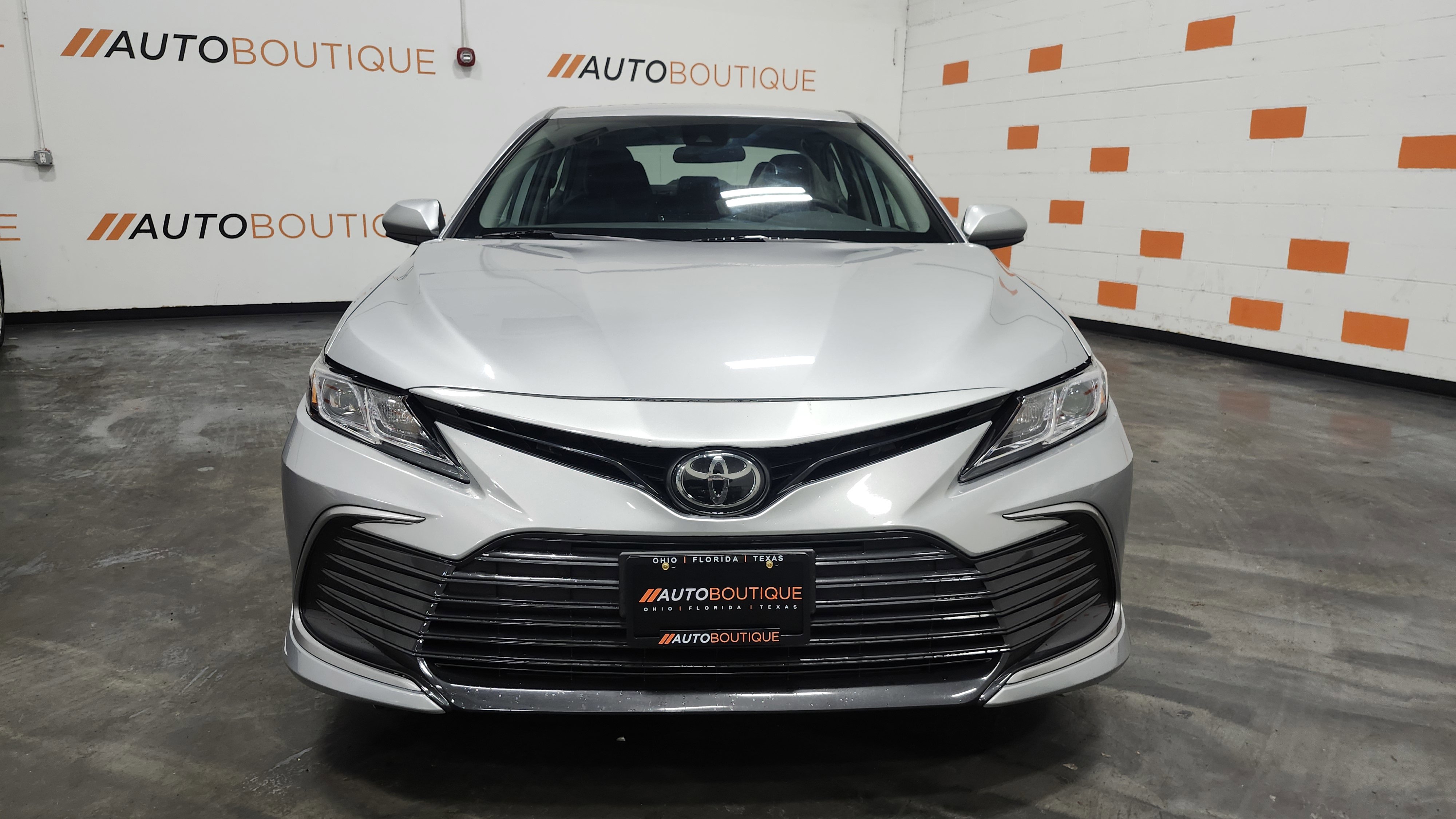 Used 2024 Toyota Camry LE image 11