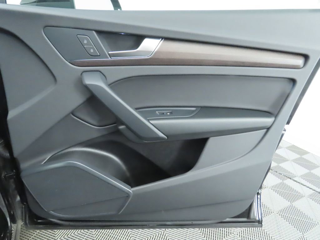 Used 2022 Audi Q5 2.0T Premium image 25