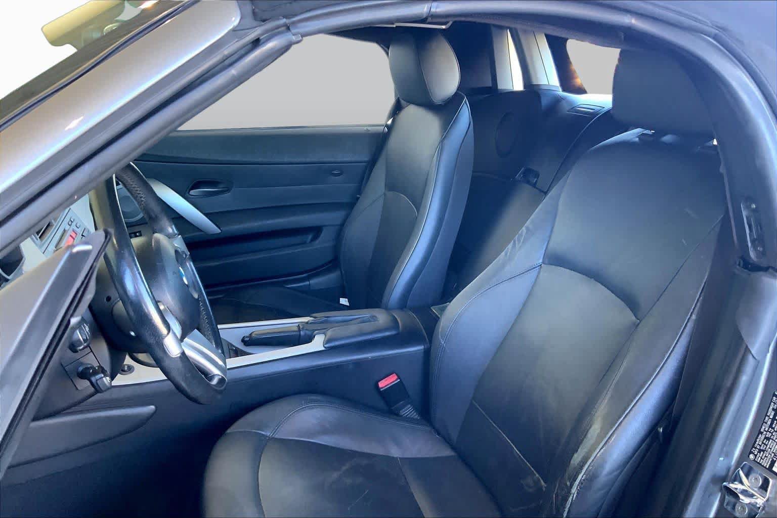 Used 2004 BMW Z4 3.0i RWD image 5