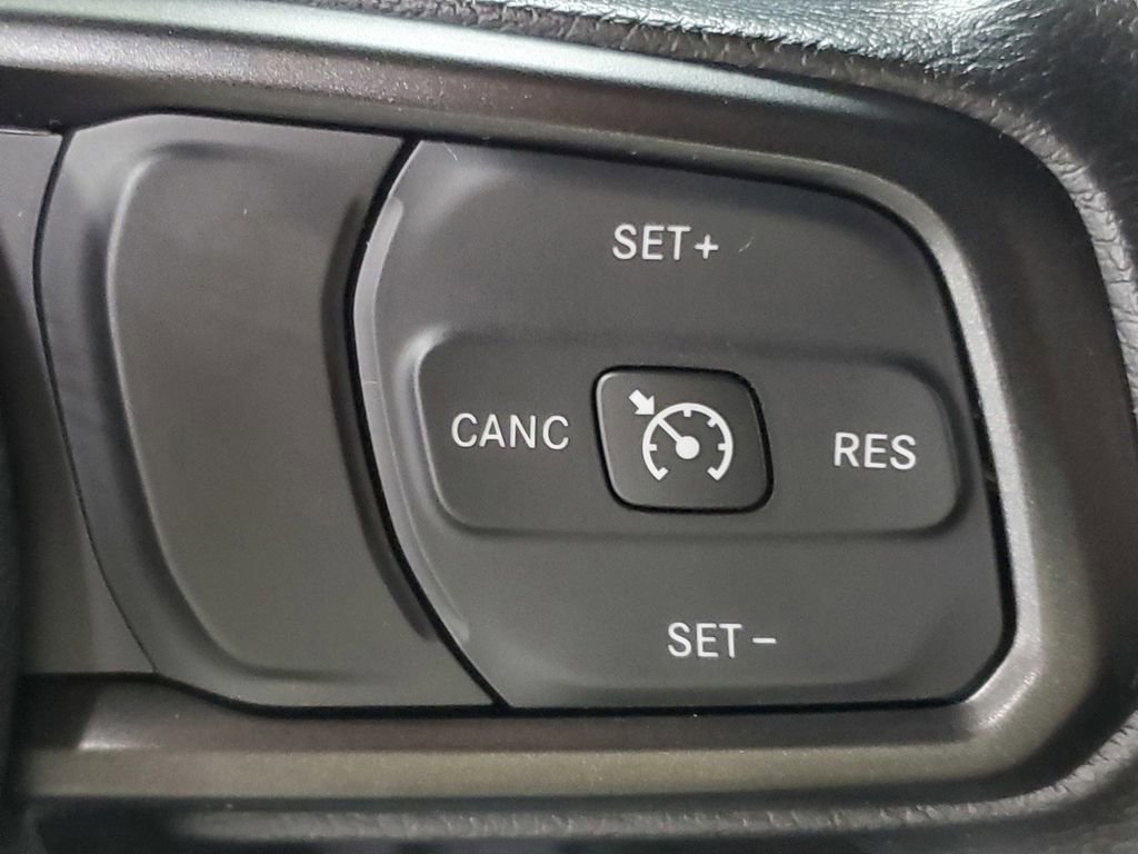 Used 2025 Jeep Wrangler Sport AWD/4WD image 29