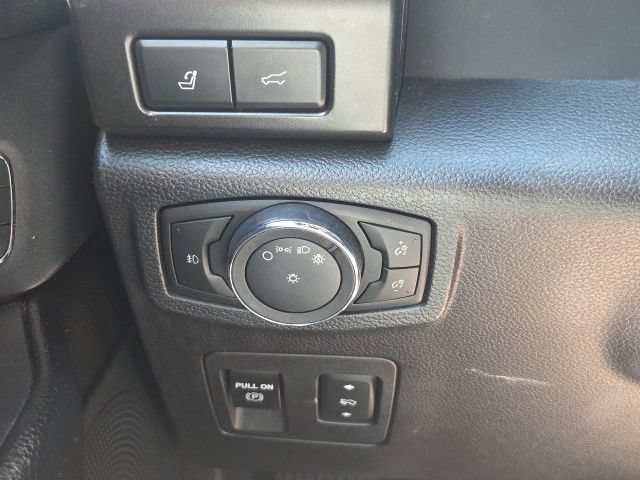 Used 2018 Ford Expedition Max Limited RWD image 29