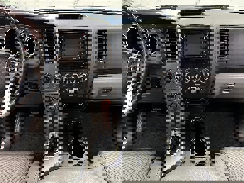 Used 2014 Toyota Sequoia Platinum image 19