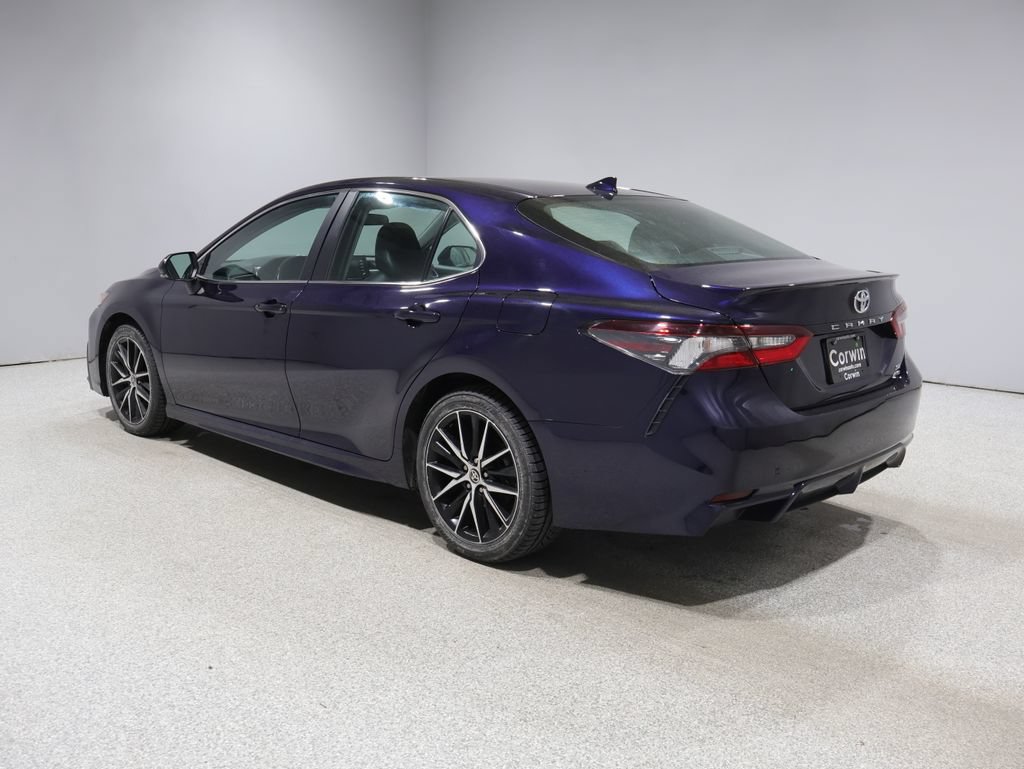 Used 2022 Toyota Camry SE AWD/4WD image 4