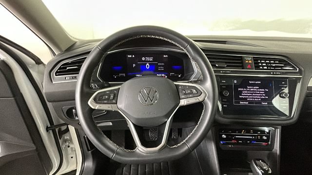 Used 2022 Volkswagen Tiguan SE AWD/4WD image 14
