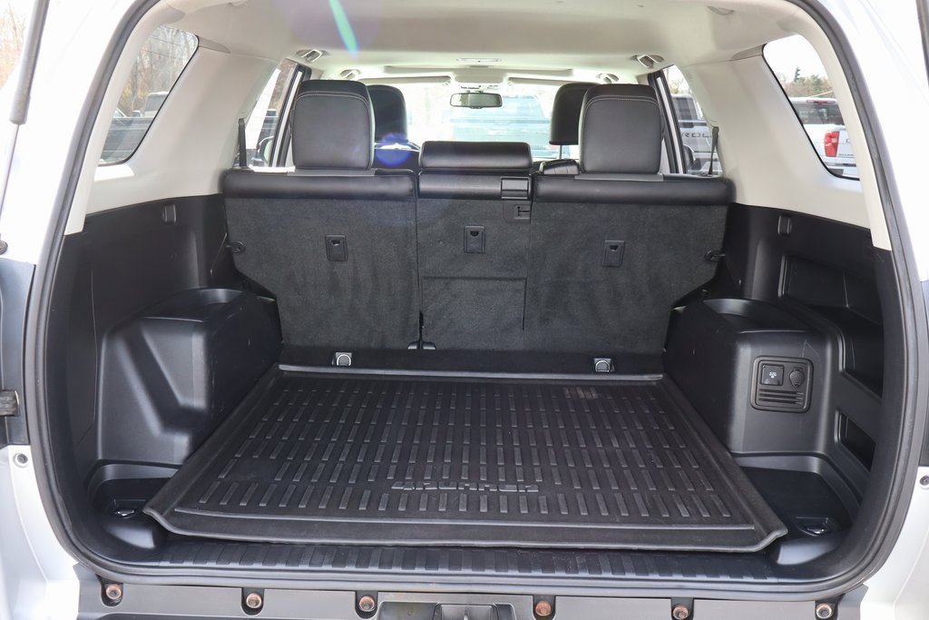 Used 2016 Toyota 4Runner SR5 image 25