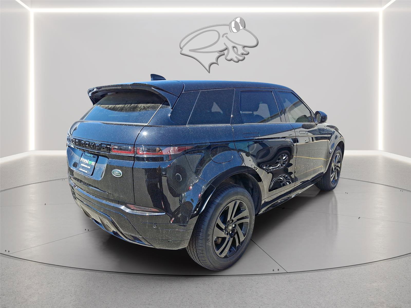 Used 2023 Land Rover Range Rover Evoque R-Dynamic S AWD/4WD image 18
