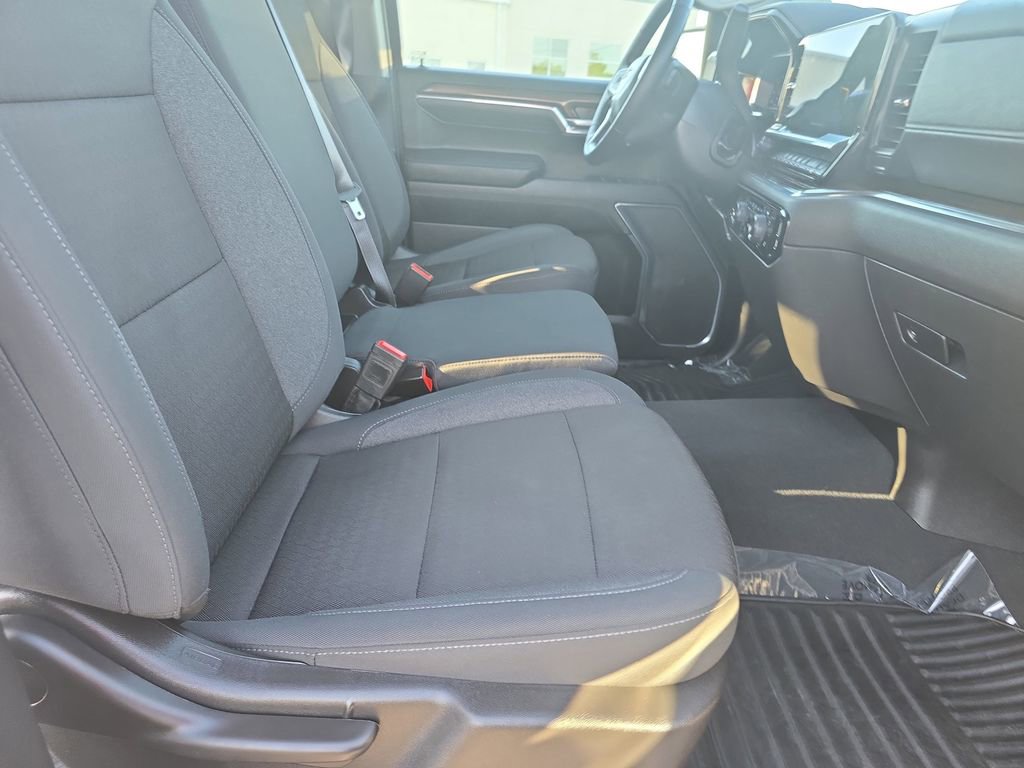 Used 2024 Chevrolet Silverado 1500 LT image 10