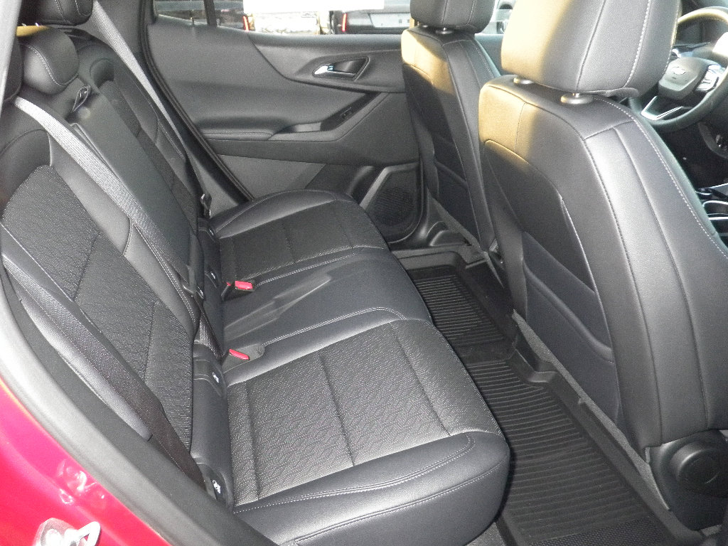 New 2026 Chevrolet Equinox LT w/ Convenience Package II image 28