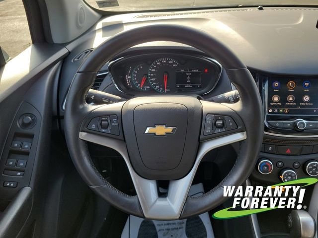 Used 2022 Chevrolet Trax LT w/ Premium Seat Package image 9