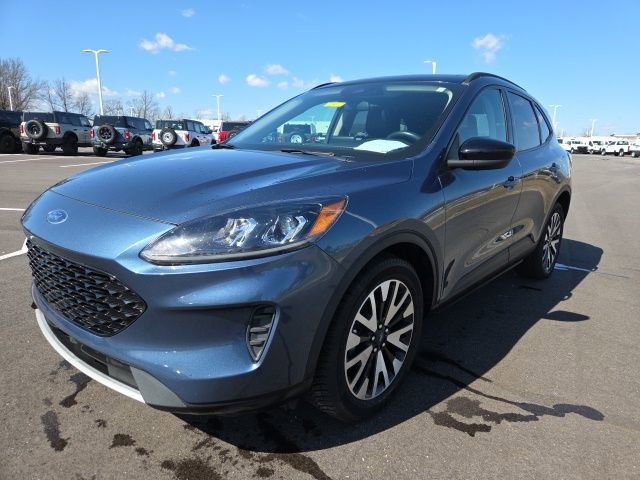 Used 2020 Ford Escape SE Sport AWD/4WD image 2