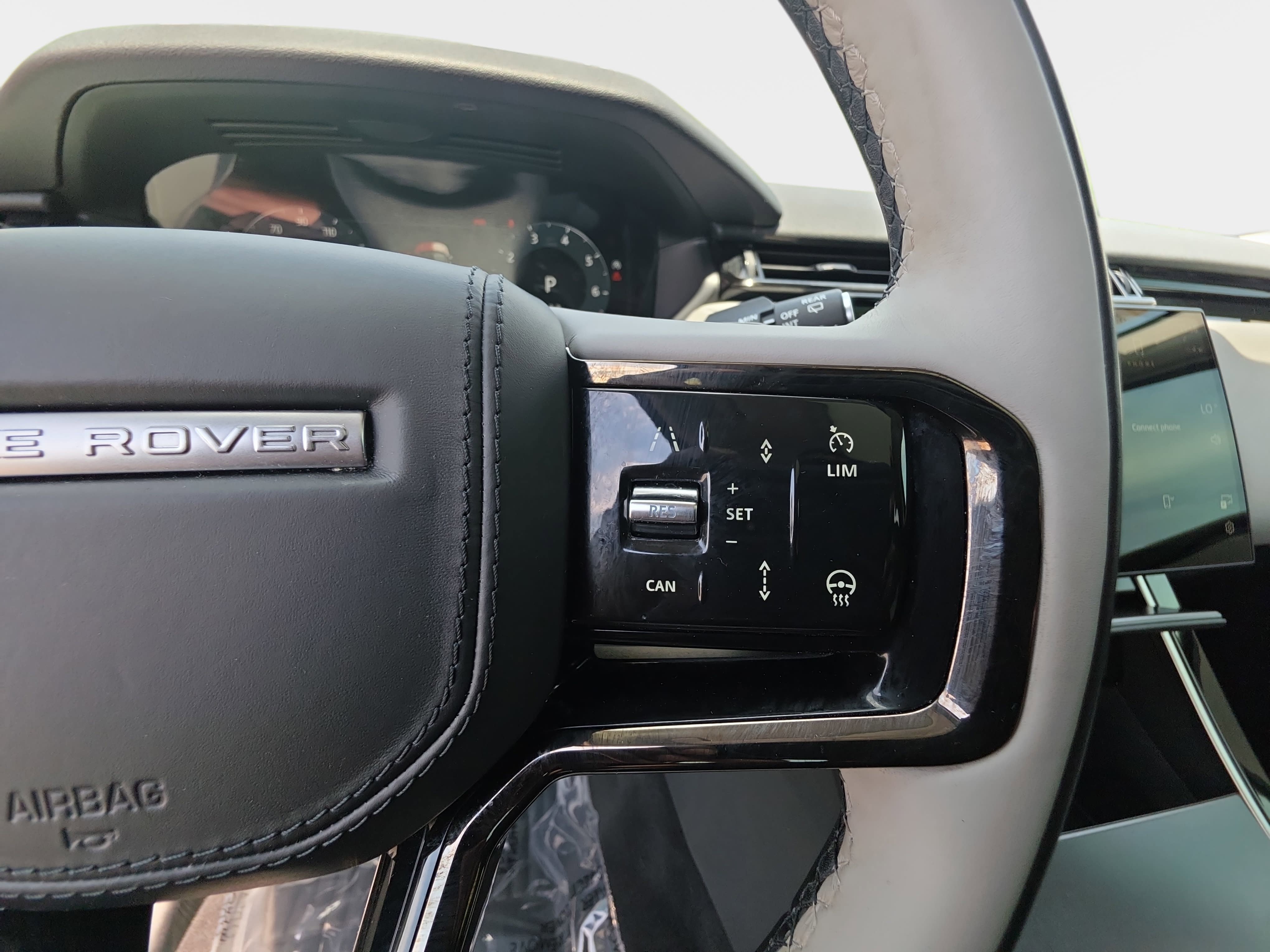 Used 2025 Land Rover Range Rover Velar Dynamic SE AWD/4WD image 18