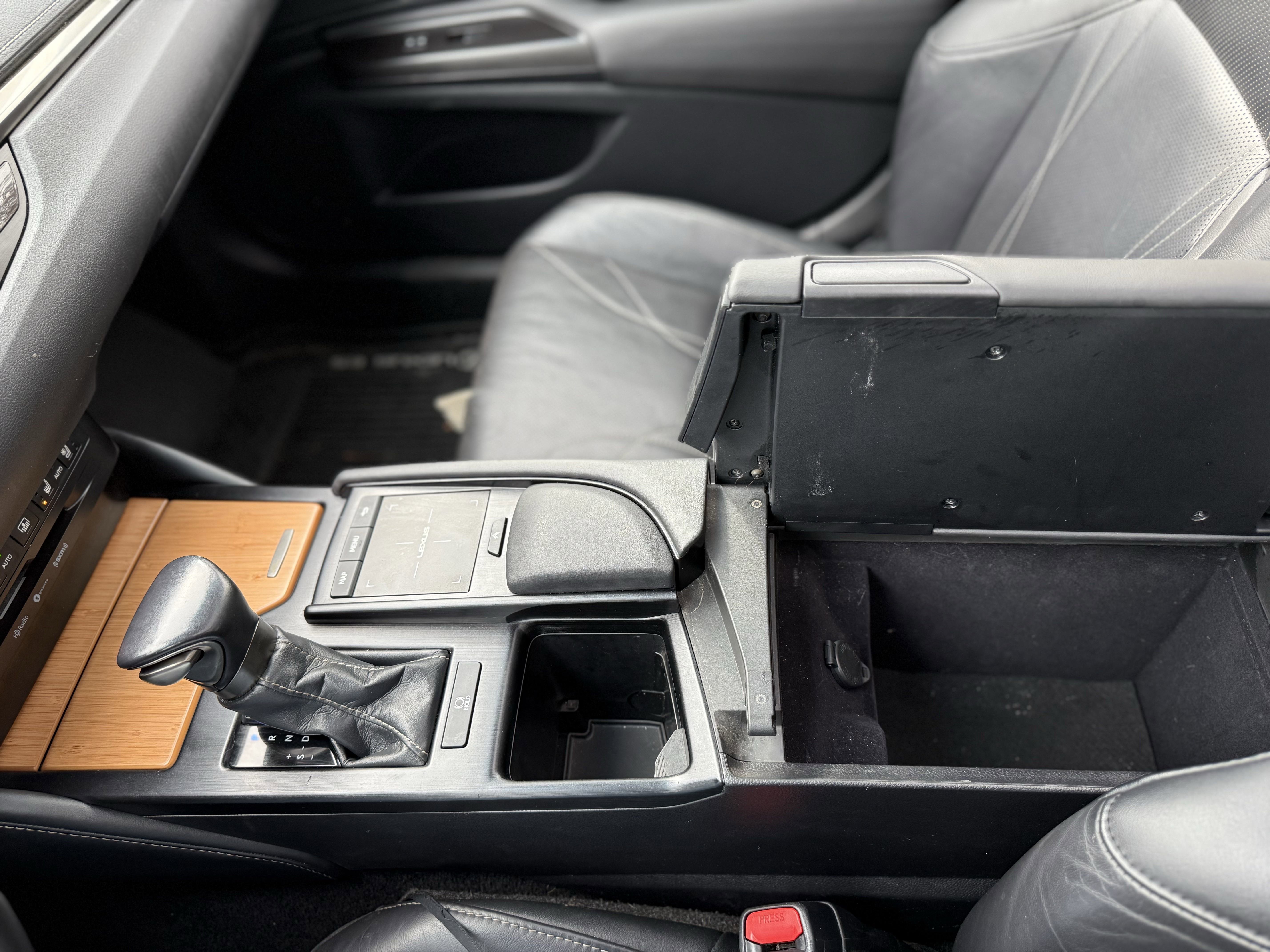 Used 2019 Lexus ES 350 Luxury image 24