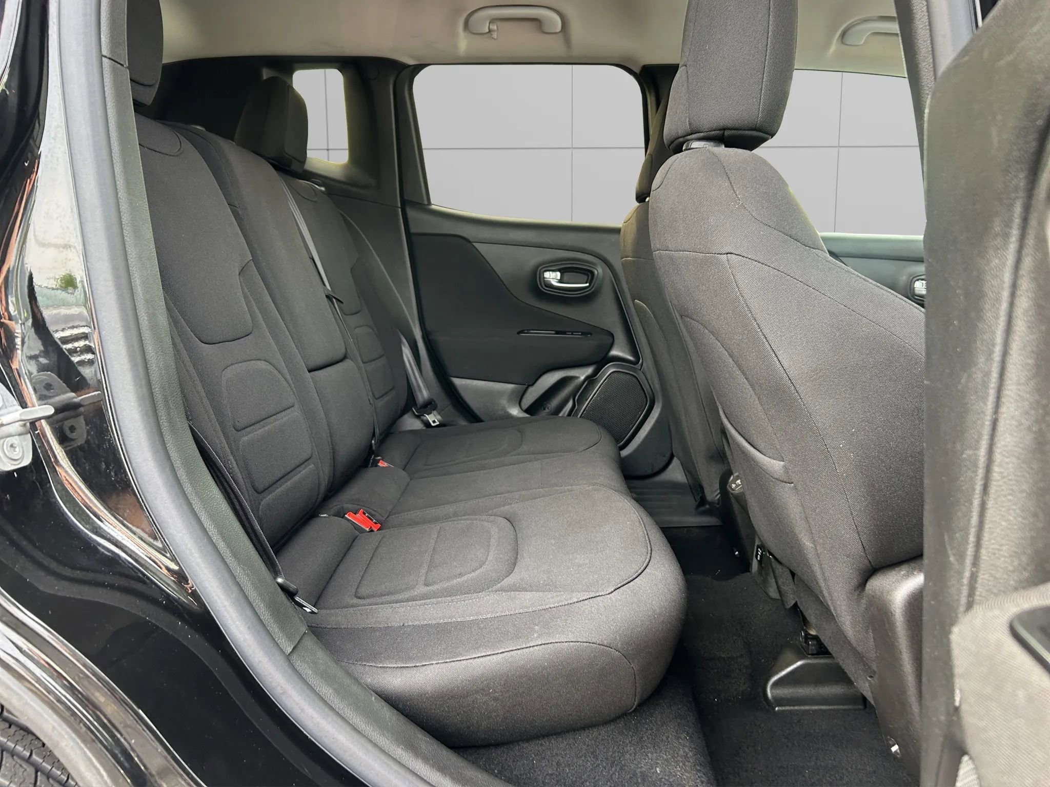 Used 2021 Jeep Renegade Latitude w/ Convenience Group image 14