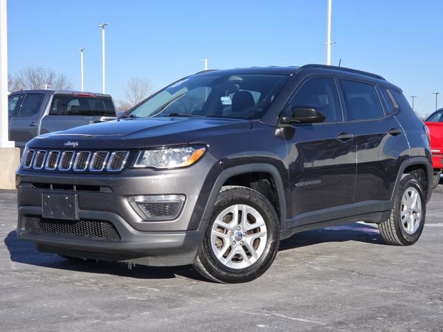 Used 2018 Jeep Compass Sport image 2
