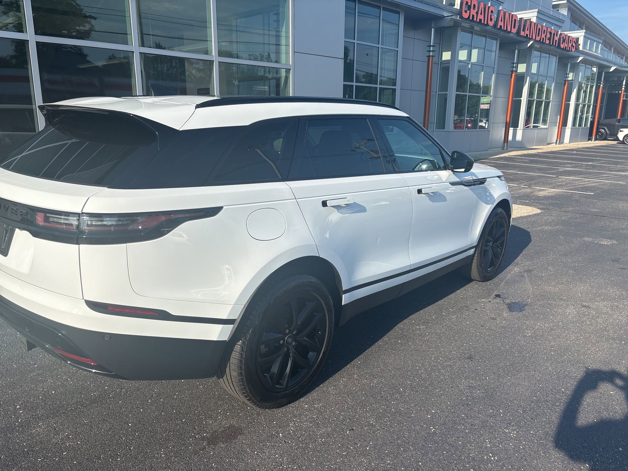 Used 2024 Land Rover Range Rover Velar S image 2