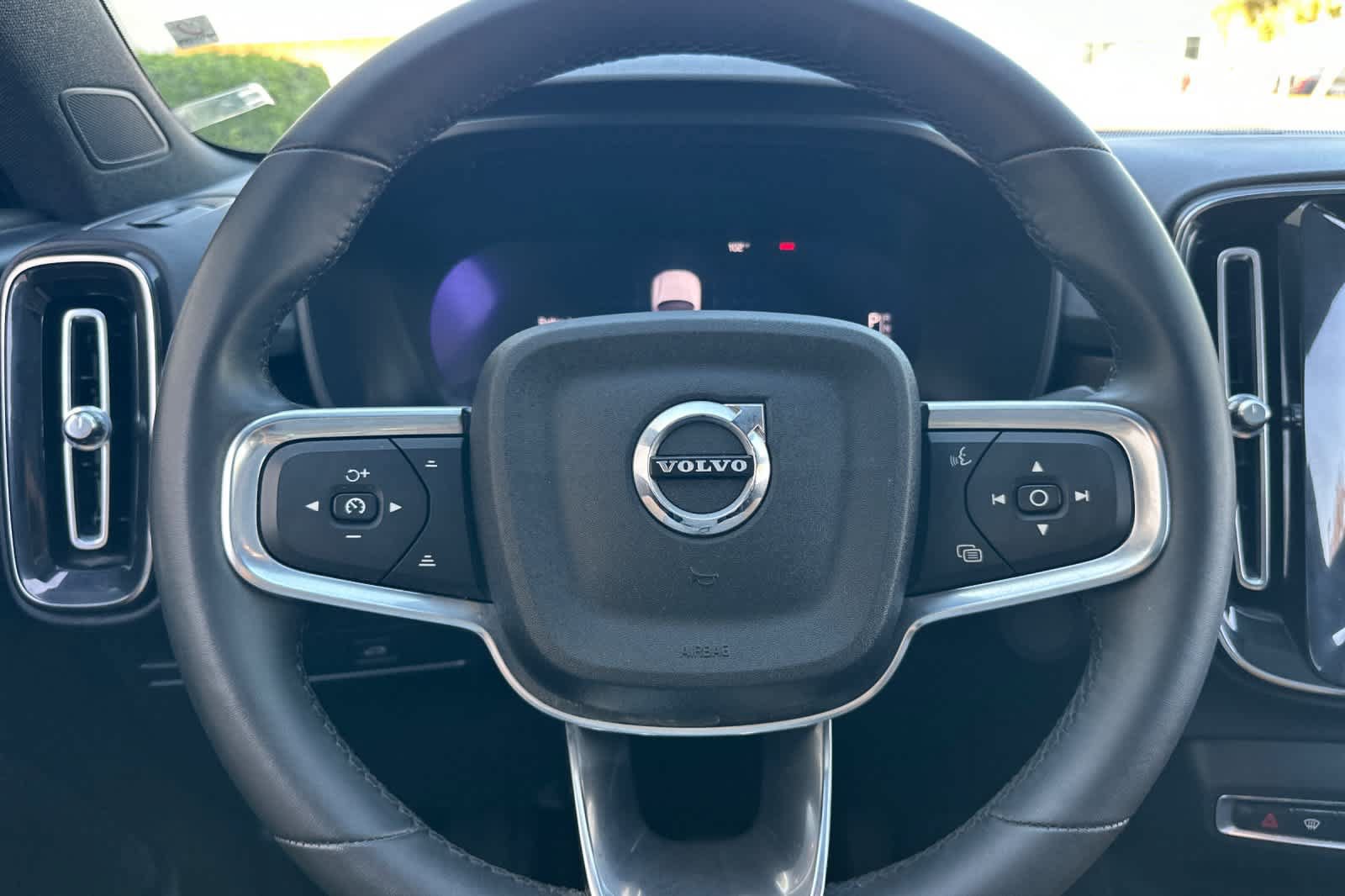 Used 2023 Volvo C40 P8 Recharge Ultimate AWD/4WD image 23