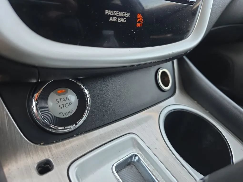 Used 2017 Nissan Murano S AWD/4WD image 32