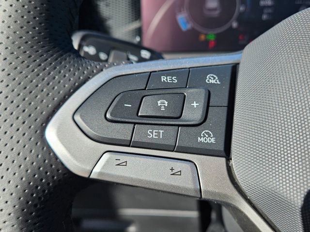 New 2026 Volkswagen Tiguan SE R-Line FWD image 24