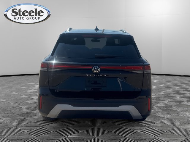 New 2026 Volkswagen Tiguan SE FWD image 4
