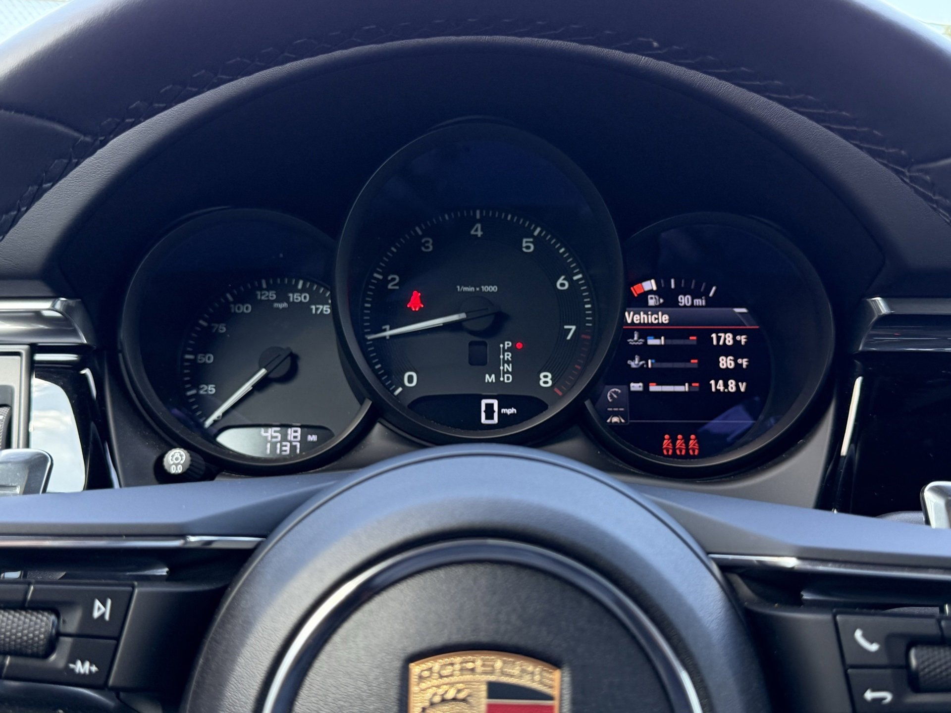 Used 2025 Porsche Macan image 16